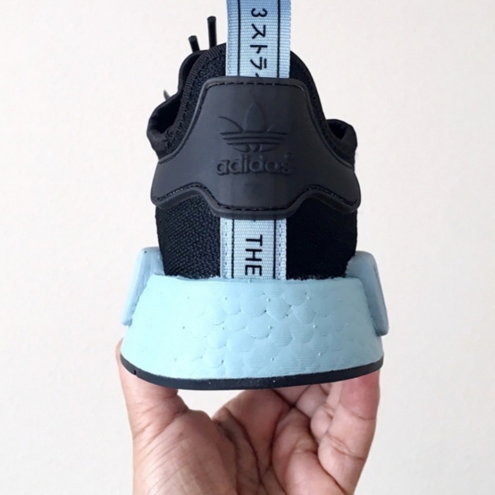 SOLD!!!!🎉🎉BRAND NEW Addidas NMD R1 - Picture 3 of 7